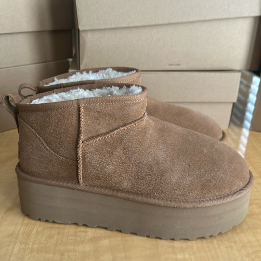 Ugg Women’s Classic Ultra Mini Platform Boot